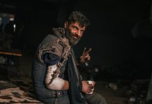 Loredana Diacu „Luptator din regimentul Azov in catacombele Azovstalului. N-ai cum sa infrangi o tara care da astfel de oameni”